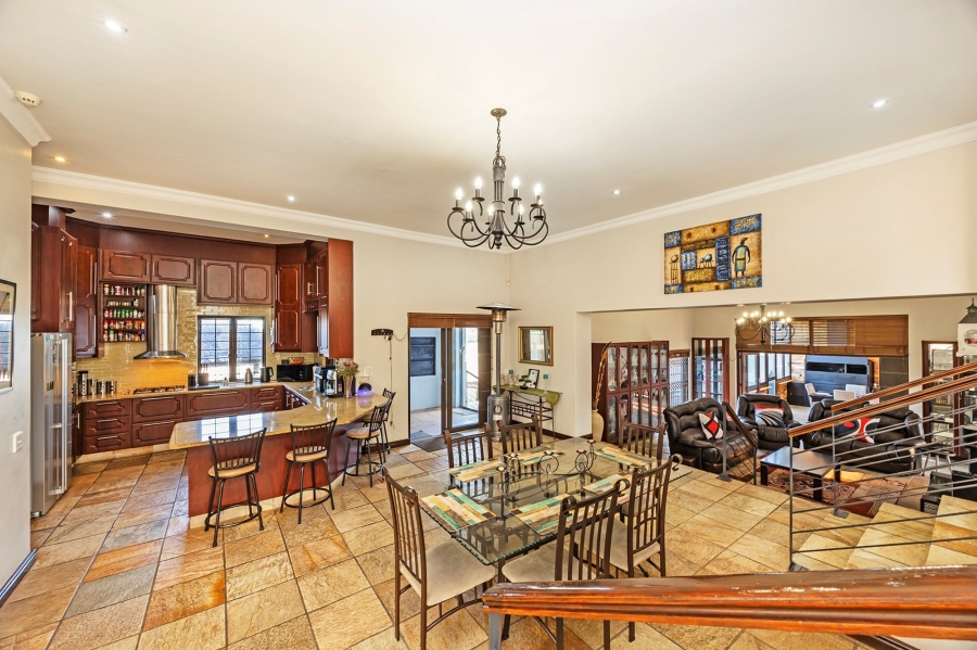 4 Bedroom Property for Sale in Van Riebeeckshof Western Cape